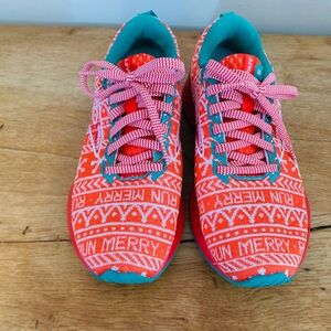Brooks Levitate5 Christmas Ugly Sweater Sneakers Size 6.5